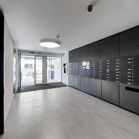 Apartment Holesovice Delight: Modern Comfort With A Twist In 7 *