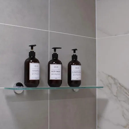 Holesovice Delight: Modern Comfort With A Twist In 7 *