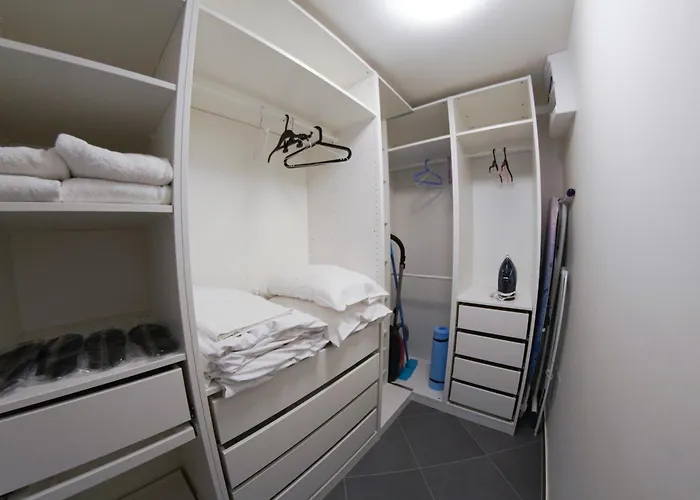 公寓 Holesovice Delight: Modern Comfort With A Twist In 7 *