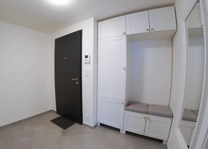 Holesovice Delight: Modern Comfort With A Twist In 7 布拉格