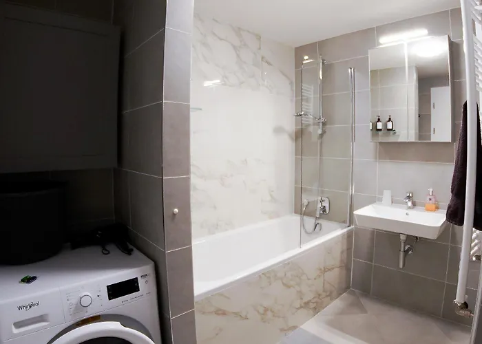 公寓 Holesovice Delight: Modern Comfort With A Twist In 7 *