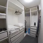 Apartmán Holesovice Delight: Modern Comfort With A Twist In 7 *