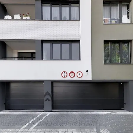 Apartmán Holesovice Delight: Modern Comfort With A Twist In 7 *